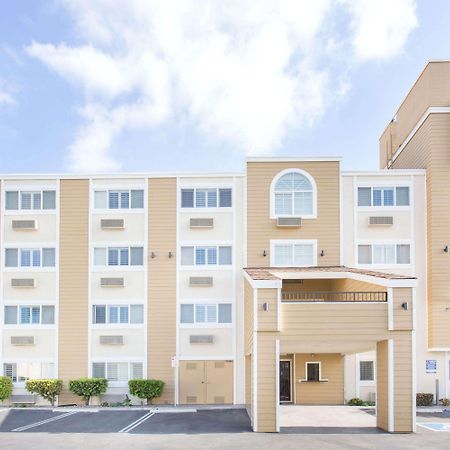 Super 8 By Wyndham National City Chula Vista Zewnętrze zdjęcie