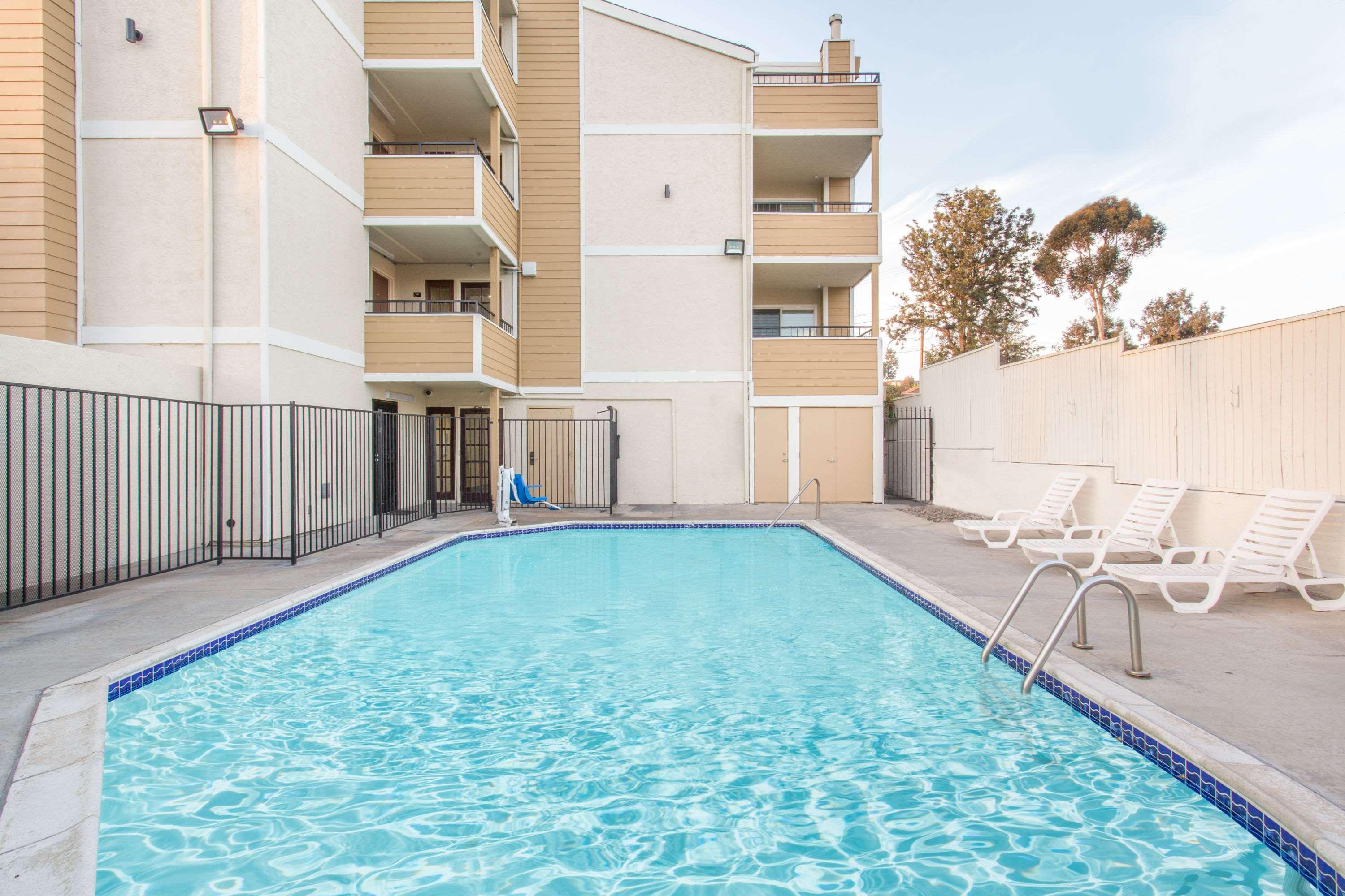 Super 8 By Wyndham National City Chula Vista Zewnętrze zdjęcie
