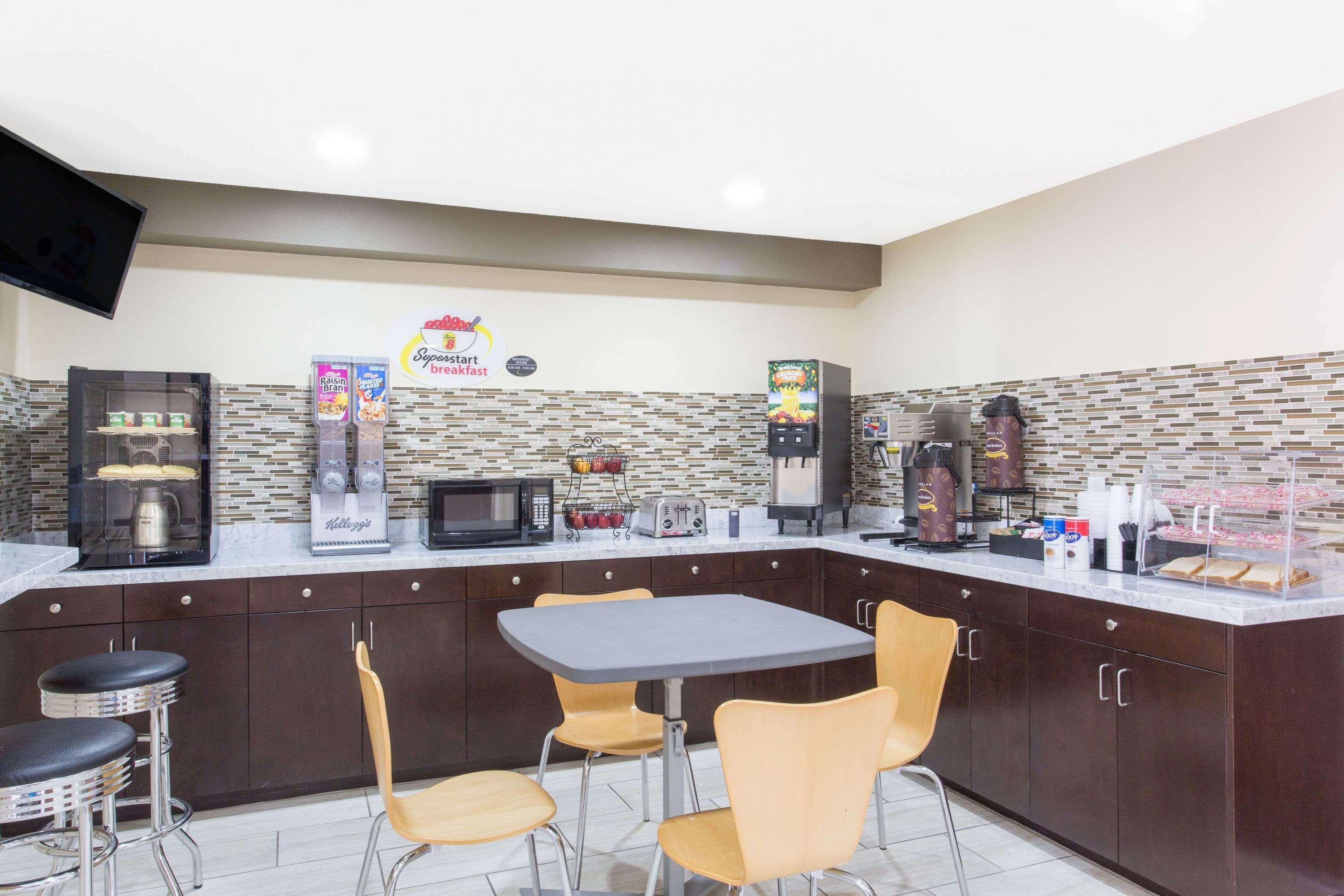 Super 8 By Wyndham National City Chula Vista Zewnętrze zdjęcie