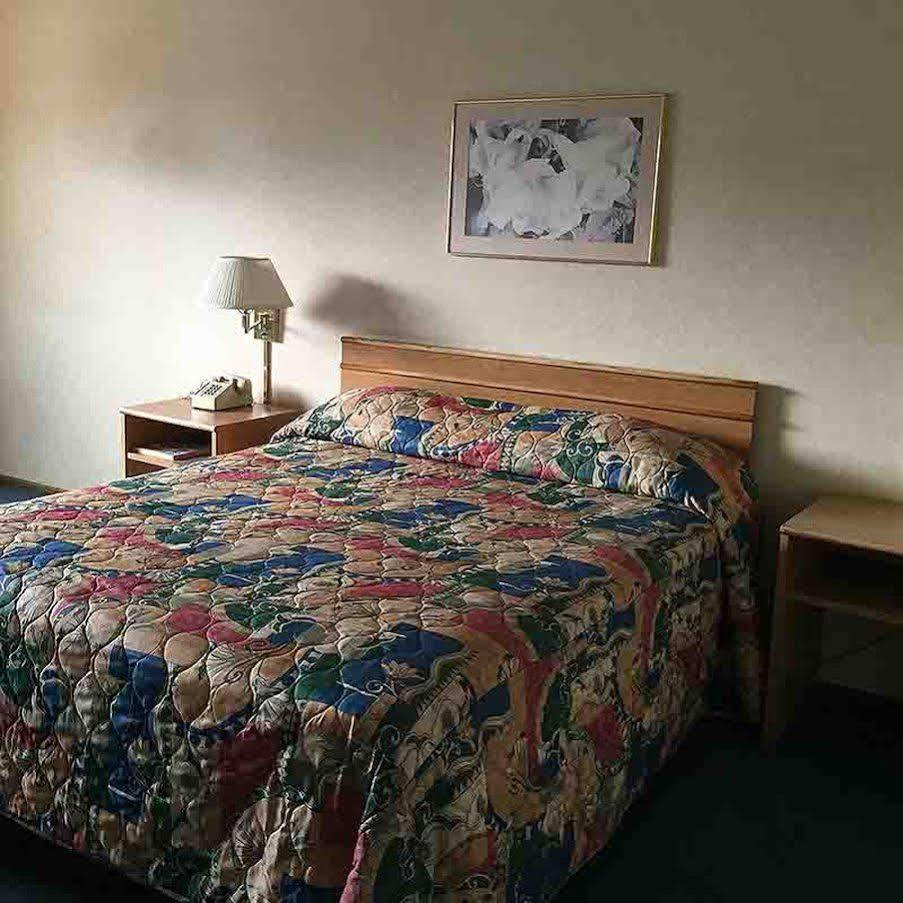 Super 8 By Wyndham National City Chula Vista Zewnętrze zdjęcie
