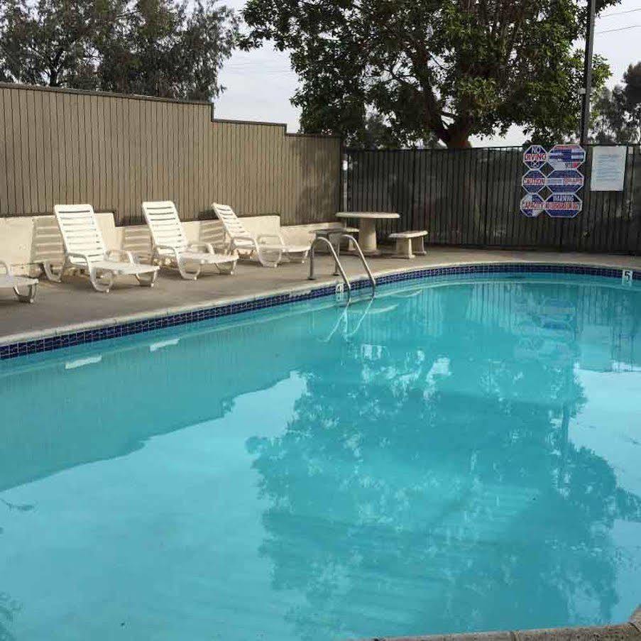 Super 8 By Wyndham National City Chula Vista Zewnętrze zdjęcie